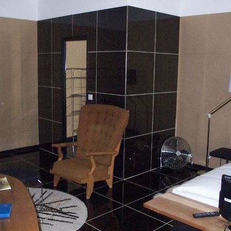 Hotel Saint Trophime Arles Quarto foto