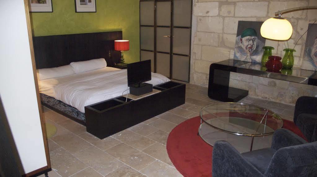 Hotel Saint Trophime Arles Exterior foto